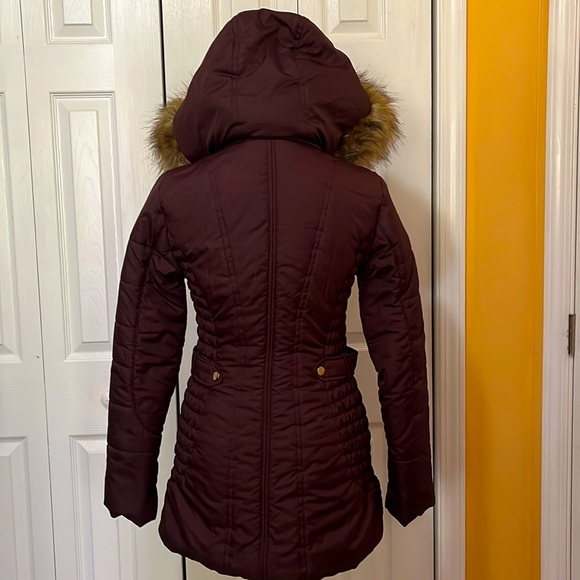 Women’s Celebrity Pink Puffer Coat with faux fur trim removable hood - Picture 8 of 10